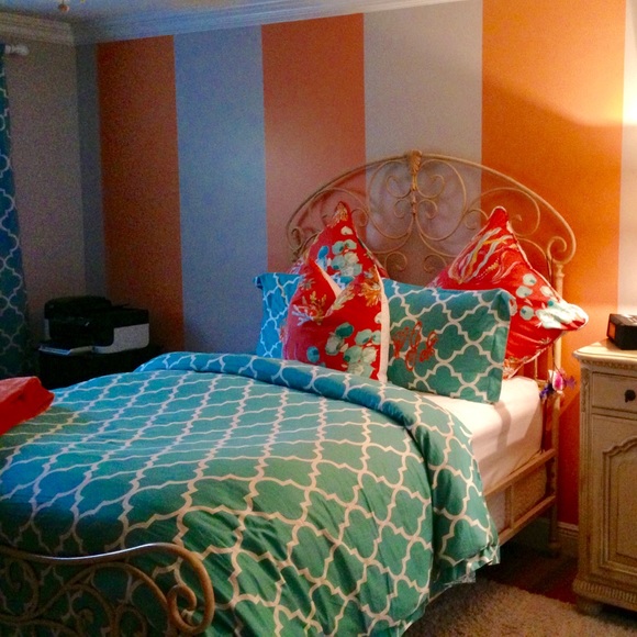 Z Gallerie Bedding Z Gallerie Bedding Set With Custom Euro Pillows